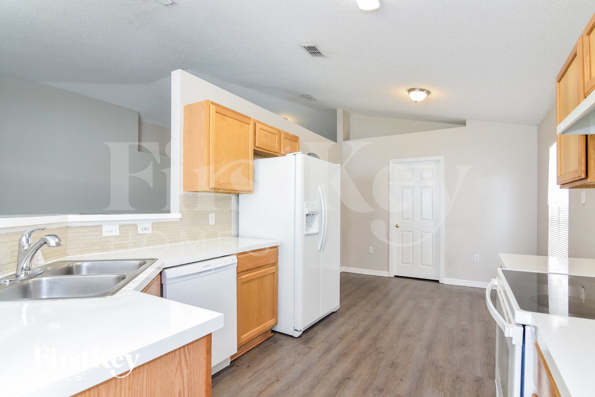 Building Photo - 10409 River Bream Dr