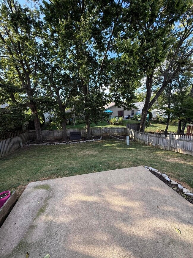 Building Photo - 881 Revere Run Dr