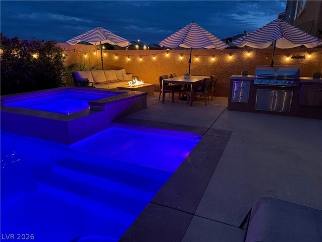 Building Photo - 9758 Hawk Crest St