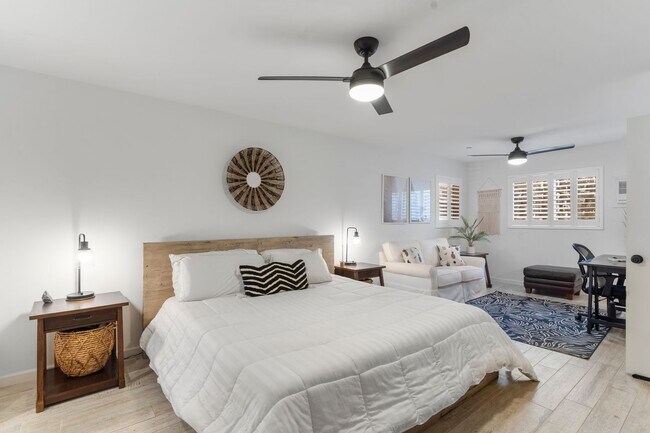 Building Photo - Fully Remodeled & Furnished – Villas at Ka...