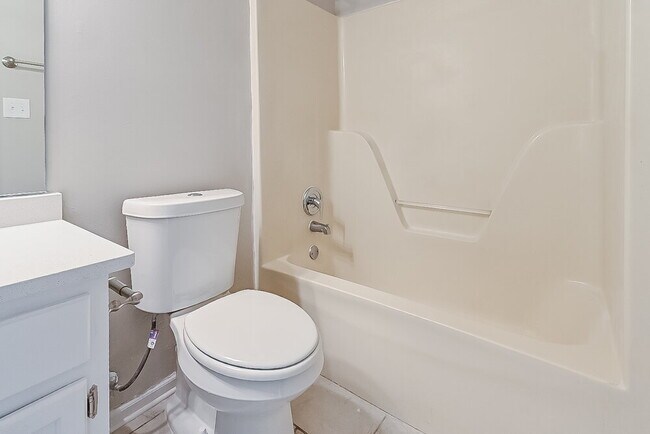 Building Photo - 4244 Shadow Oaks Dr