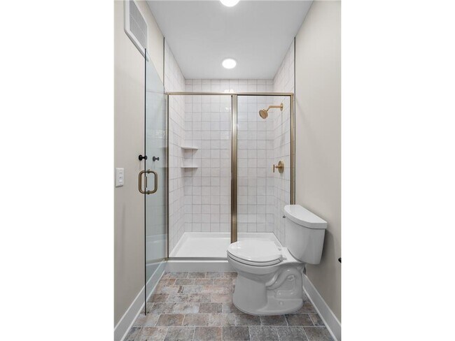 Building Photo - 1 Hill Farm Rd