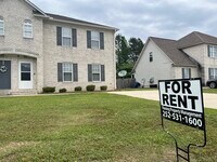 Building Photo - 205 South Pointe Dr