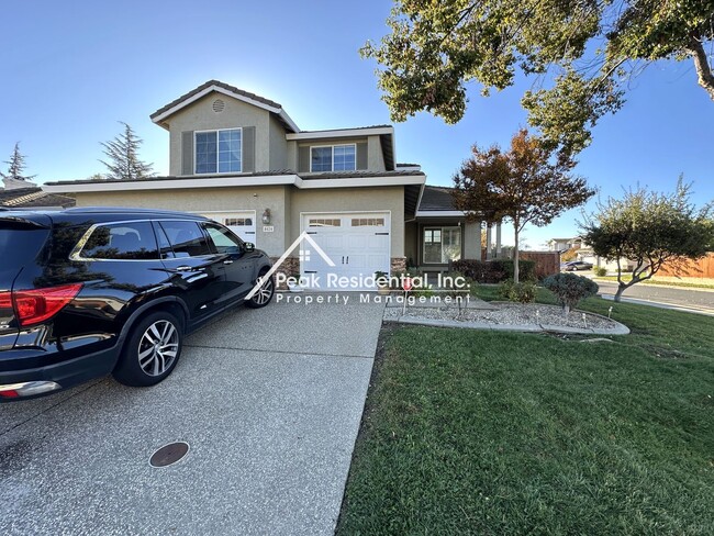 Building Photo - Spacious 5bd/3ba Elk Grove Home with 3 Car...