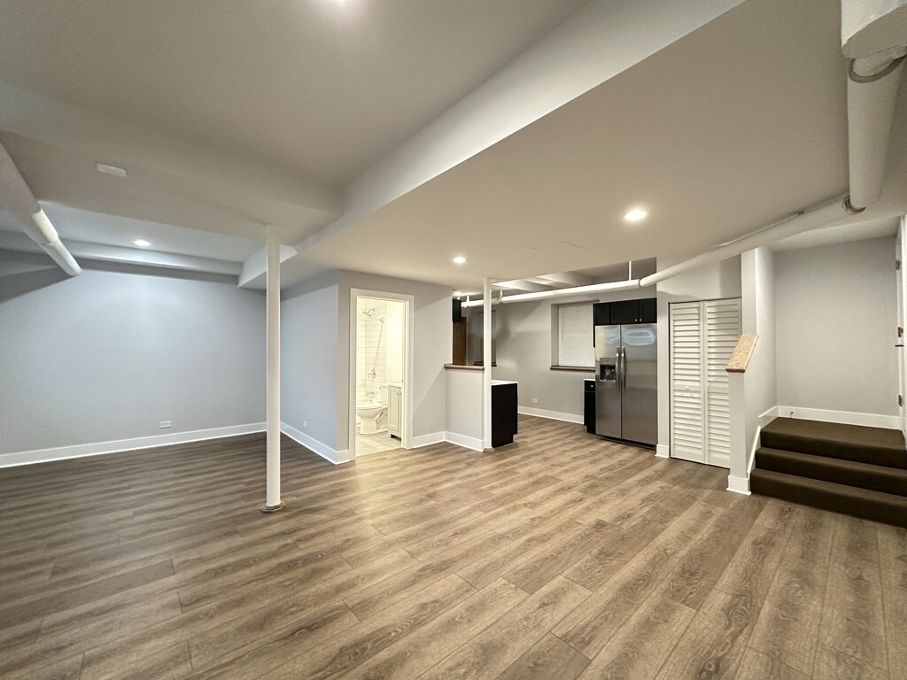 Building Photo - 5008 N Springfield Ave