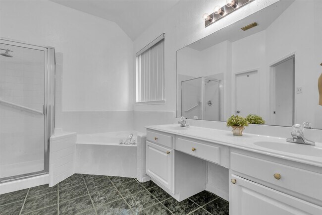 Building Photo - 8506 Willancy Ln