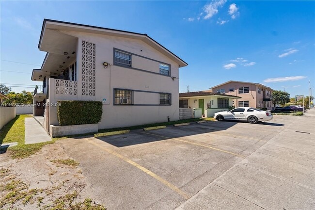 Building Photo - 6406 W Flagler St