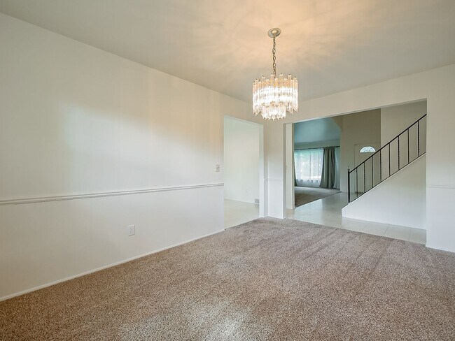 Building Photo - 42195 Park Ridge Rd