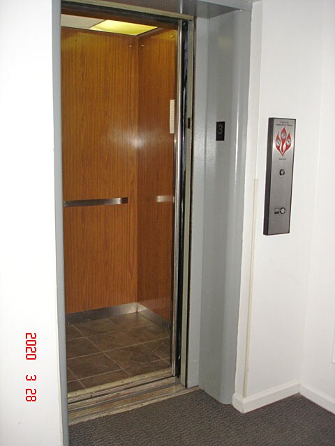 Building Photo - 5100 Carriageway Dr