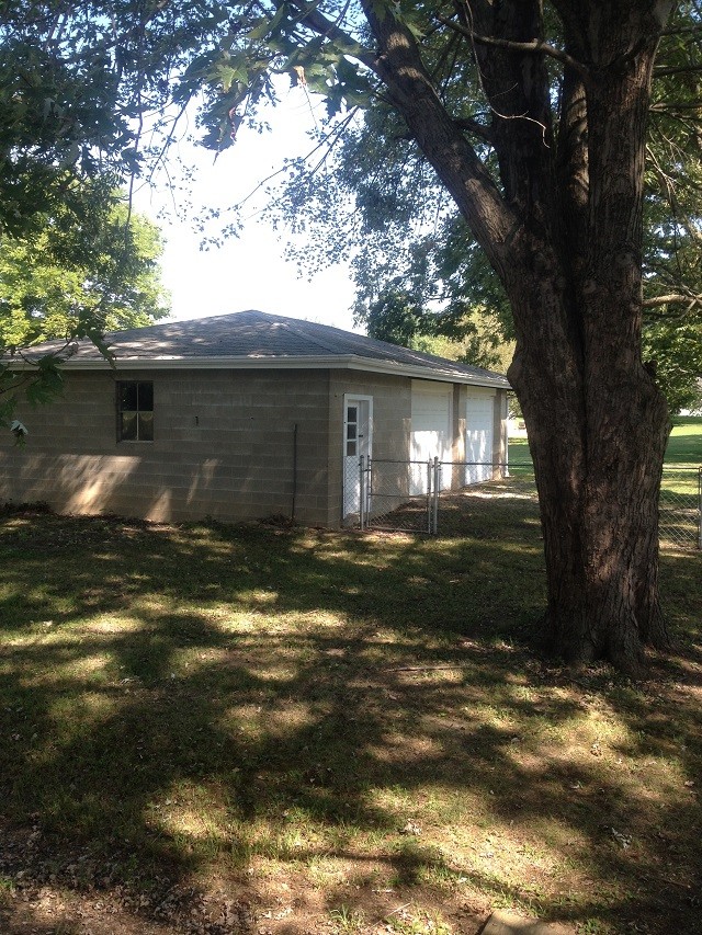 Building Photo - 5015 Upper Mt Vernon Rd