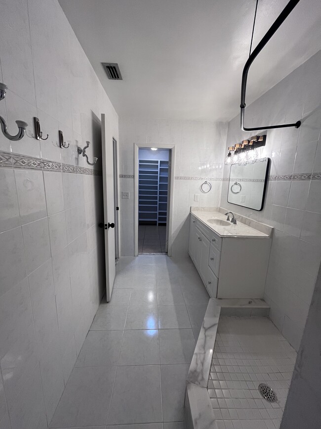 Building Photo - 1321 SW 129th Way