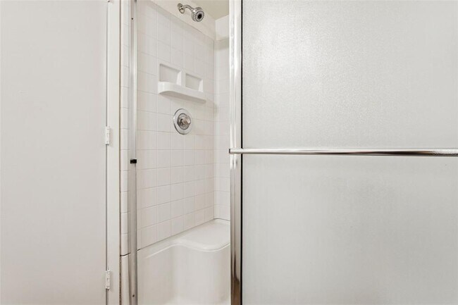 Building Photo - 2690 Coral Landings Blvd