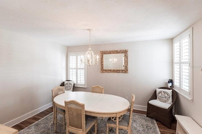 Building Photo - 6023 W Peppertree Way