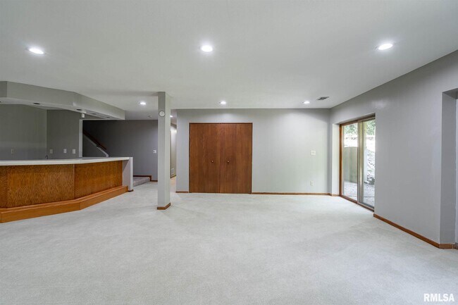 Building Photo - 29 Wildwood Dr