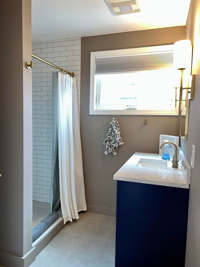 Building Photo - 20 Lowell St