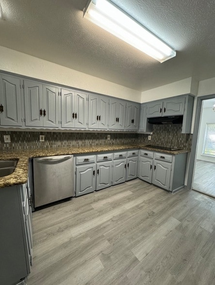 Building Photo - 7747 Dentcrest Dr