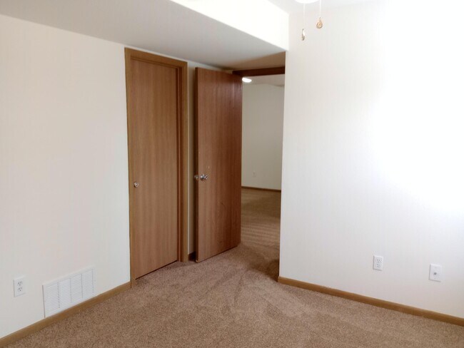 Building Photo - 5718 Canaveral Dr