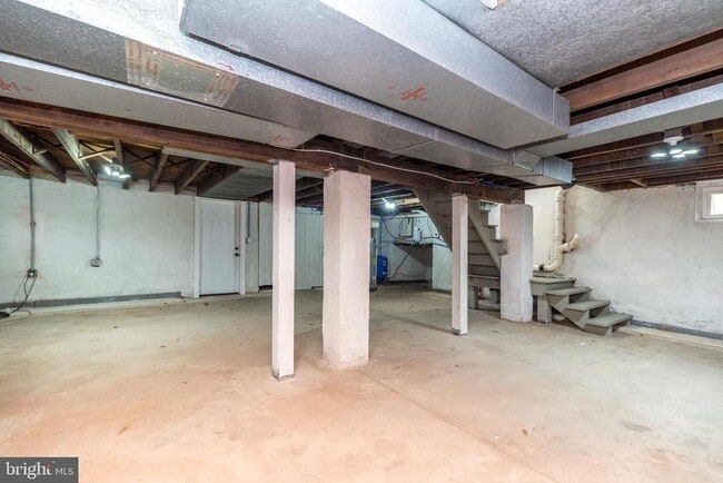 Building Photo - 343 Pawlings Rd