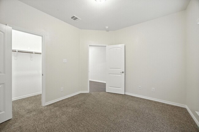 Building Photo - 2429 Opaline Dr