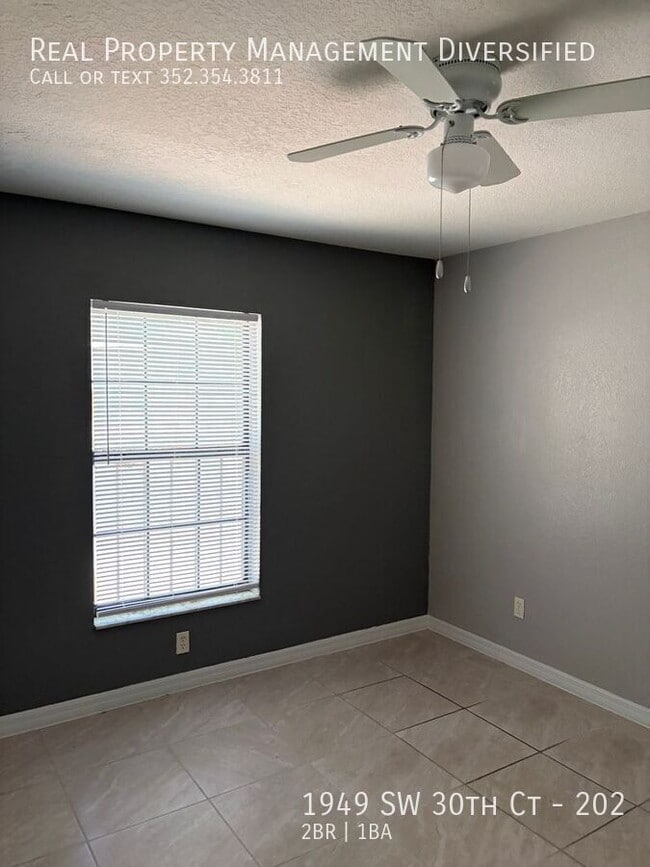 Building Photo - 1949 SW 30th Ct