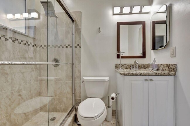 Building Photo - 2922 Medinah