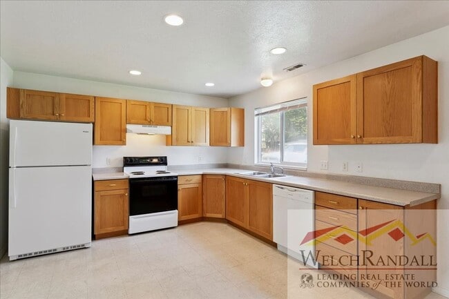 Building Photo - Beautiful 3 Bed 1.5 Bath Townhome in Ogden
