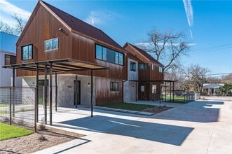 Building Photo - 915 Tillery St