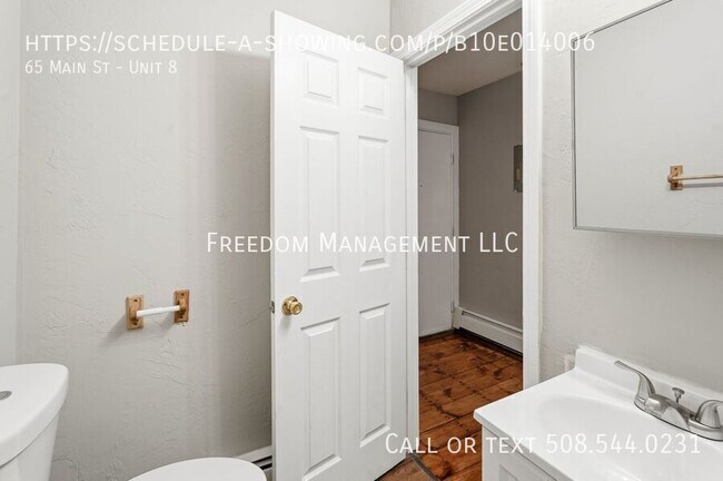 Building Photo - 65 Main St