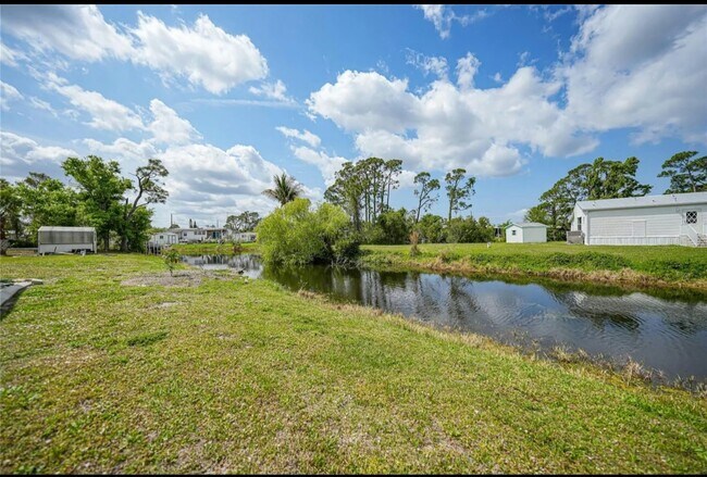 Building Photo - 11291 Grapefruit Ln