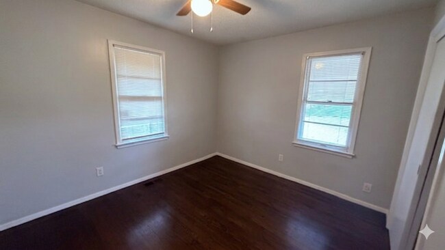 Building Photo - Welcoming 2-Bedroom Home with Expansive Backyard