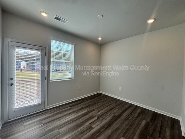 Building Photo - 2727 Chert Ln