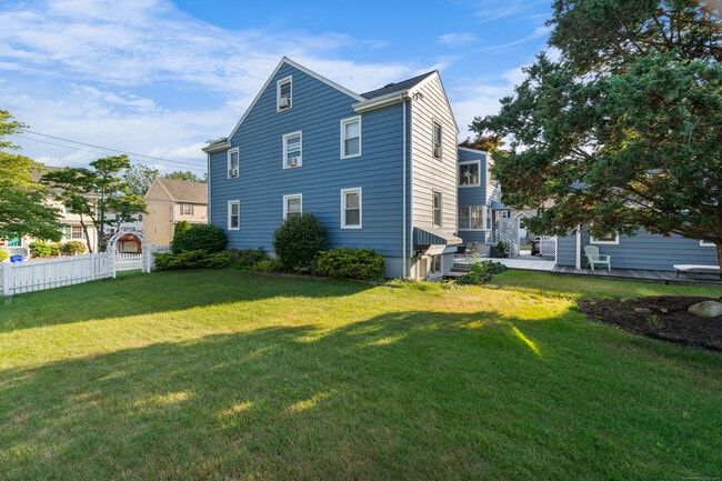 Building Photo - 228-230 Jennings Rd