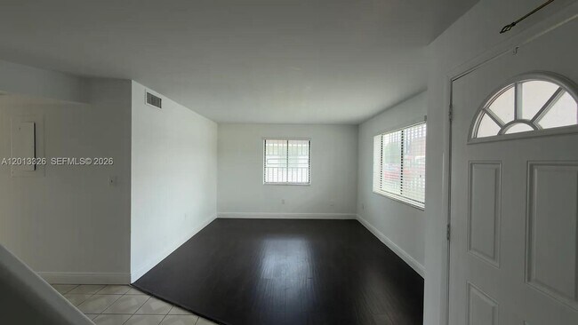 Building Photo - 341 NW 109th Ave
