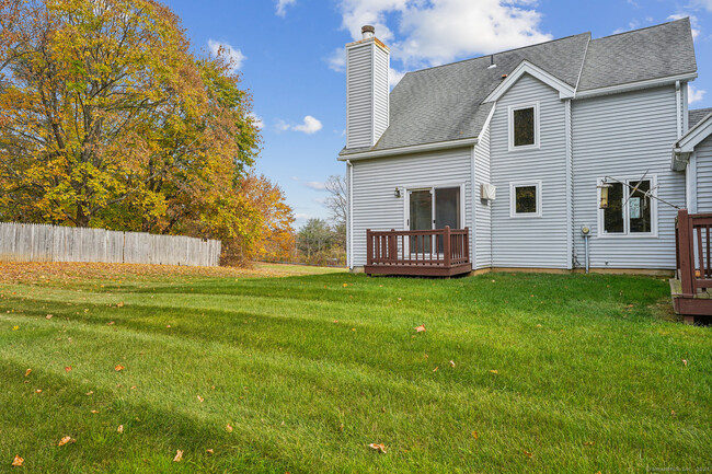 Building Photo - 8 Eastbrook Heights