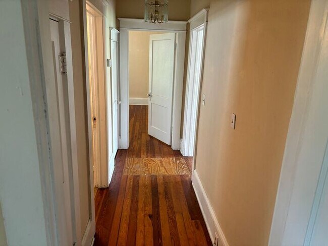 Building Photo - Historic Home in Historic Sought after New...