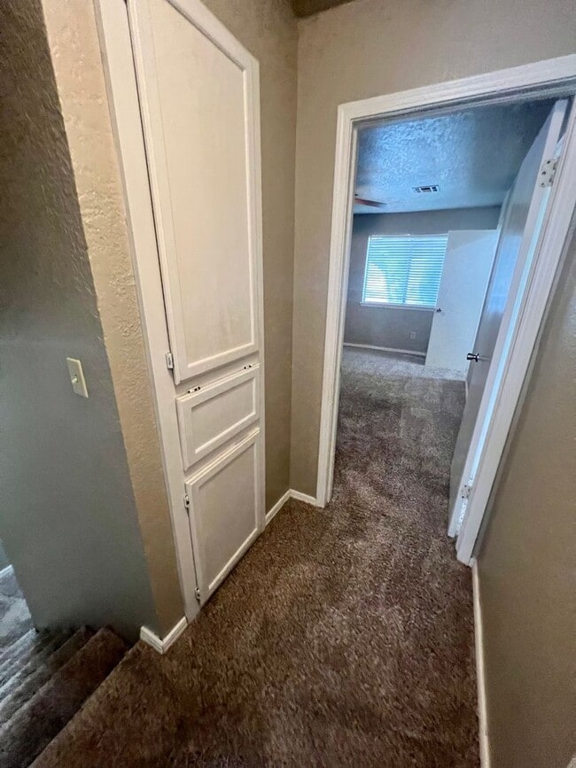 Building Photo - 1,562 sf Duplex in Norman