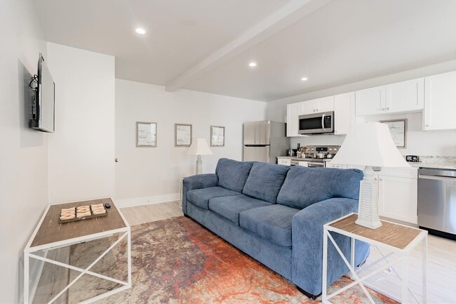 Building Photo - 214 E. 32nd St.