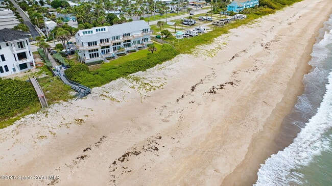 Building Photo - 2711 S Hwy A1A