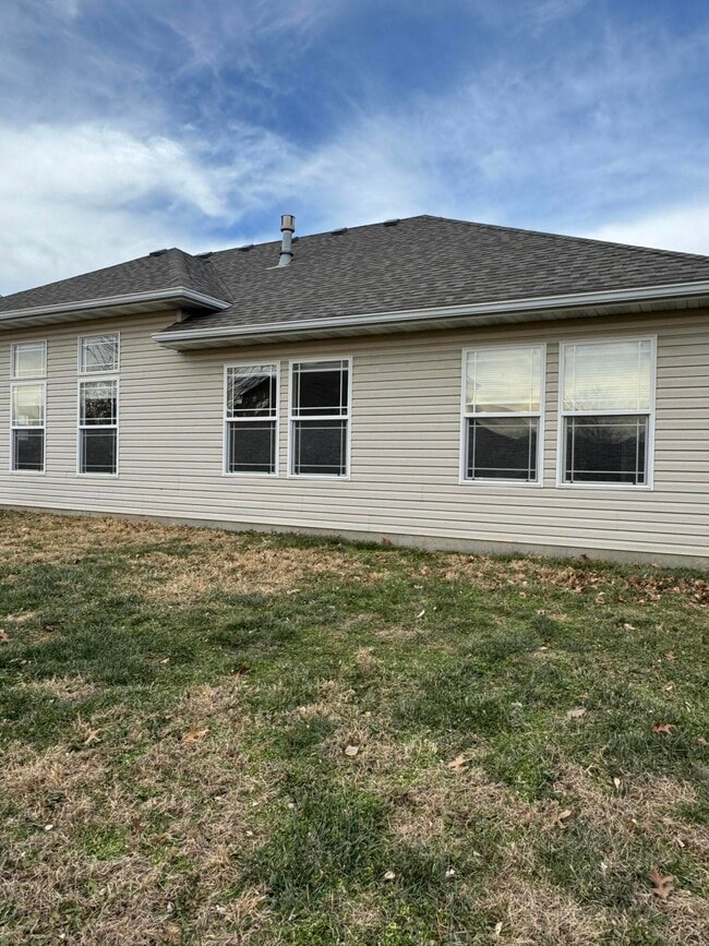 Building Photo - 5006 Craydon Dr