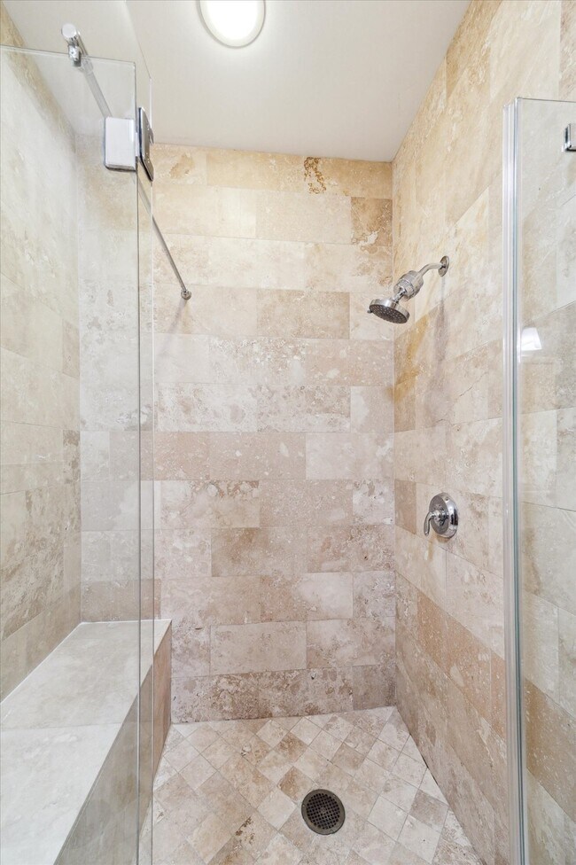 Building Photo - 2515 Washington Ave