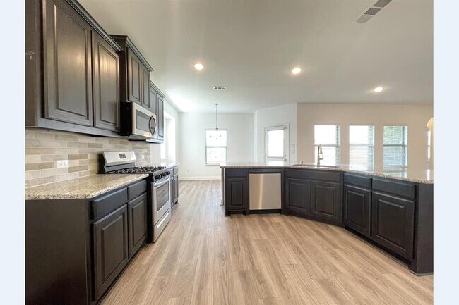 Building Photo - 2818 Diamondback Dr