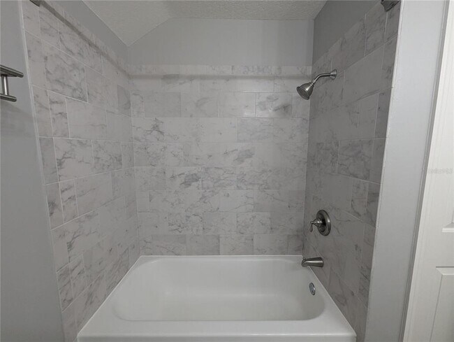 Building Photo - 6202 Gannetdale Dr