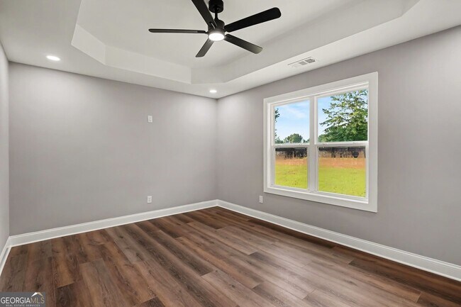 Building Photo - 520 Vineyard Rd