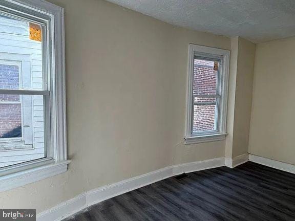 Building Photo - 510 N Hermitage Ave