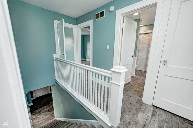 Building Photo - 420 N Irvington Ave
