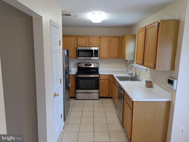 Building Photo - 14011 Reverend Boucher Pl