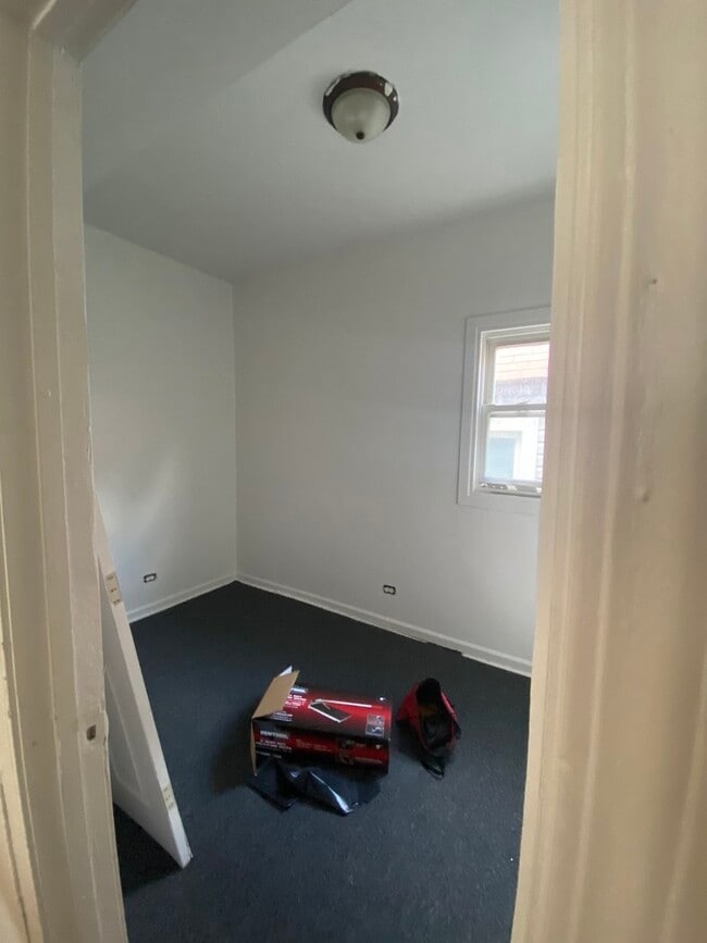 Building Photo - 8752 S Saginaw Ave