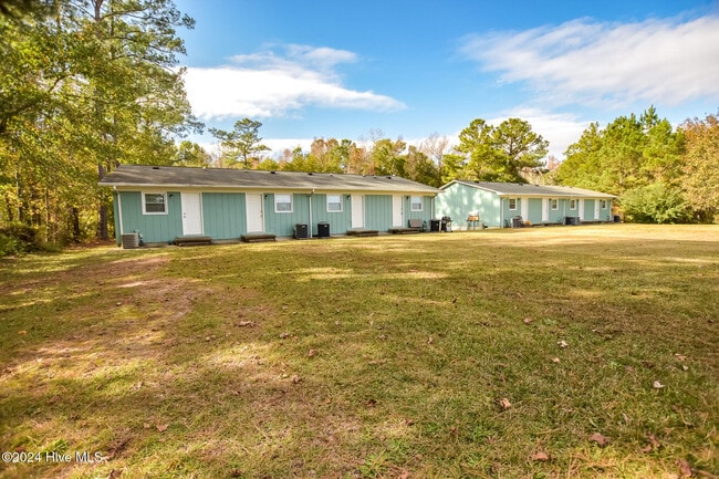 Building Photo - 1621 Halltown Rd