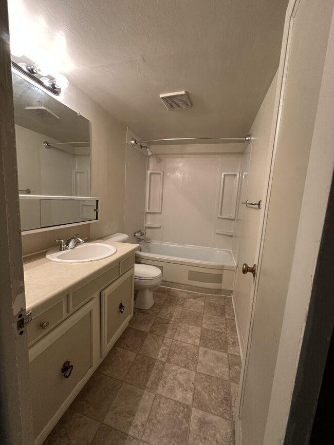 Building Photo - 1 bedroom in Billings MT 59102