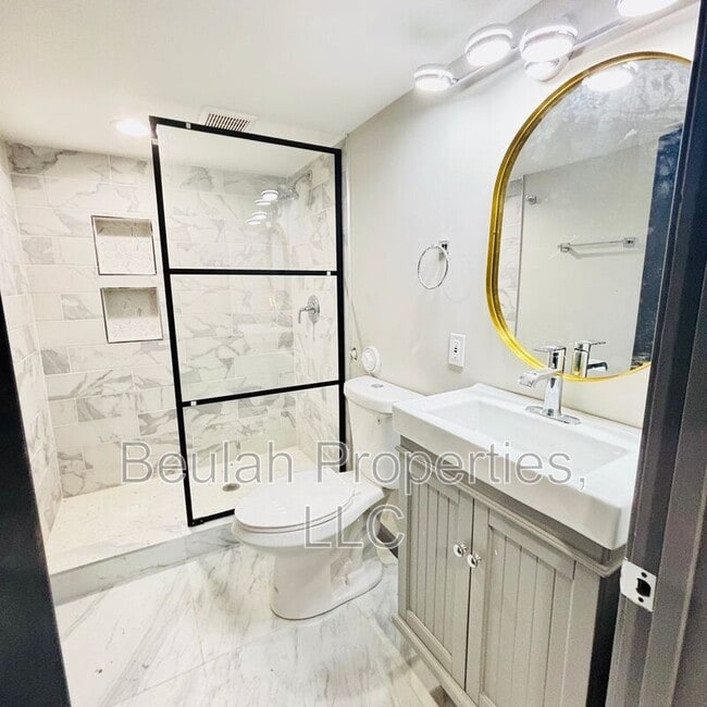 Building Photo - 1836-1838 S 10th st